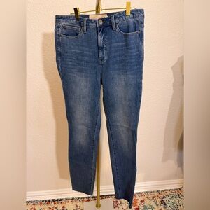 Soft Surroundings Women’s Slim Straight Jeans in Mid Blue